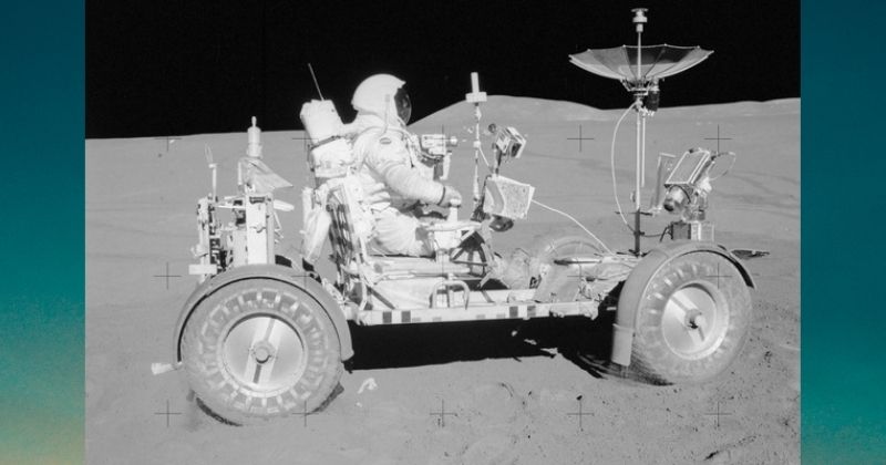 NASA puts acar on moon at 31 july, 1971