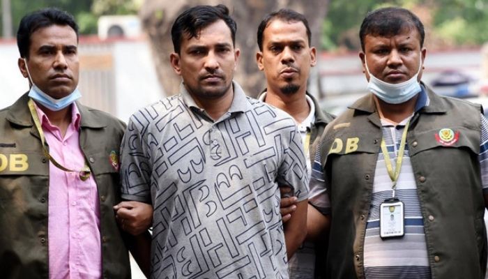 How did DB catch the shooter who shot Tipu?