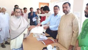 The freedom fighters received the certificate from hands of Rajakar's son